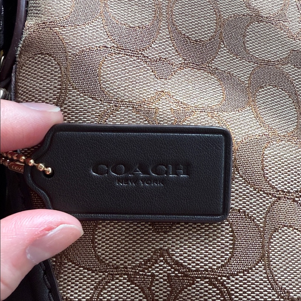 Coach Signature Tan and Brown Shoulder Bag - Picture 3 of 8